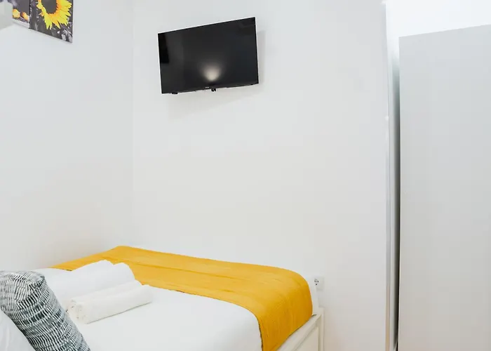 Quartos - Luciano Cordeiro 3 Andar *